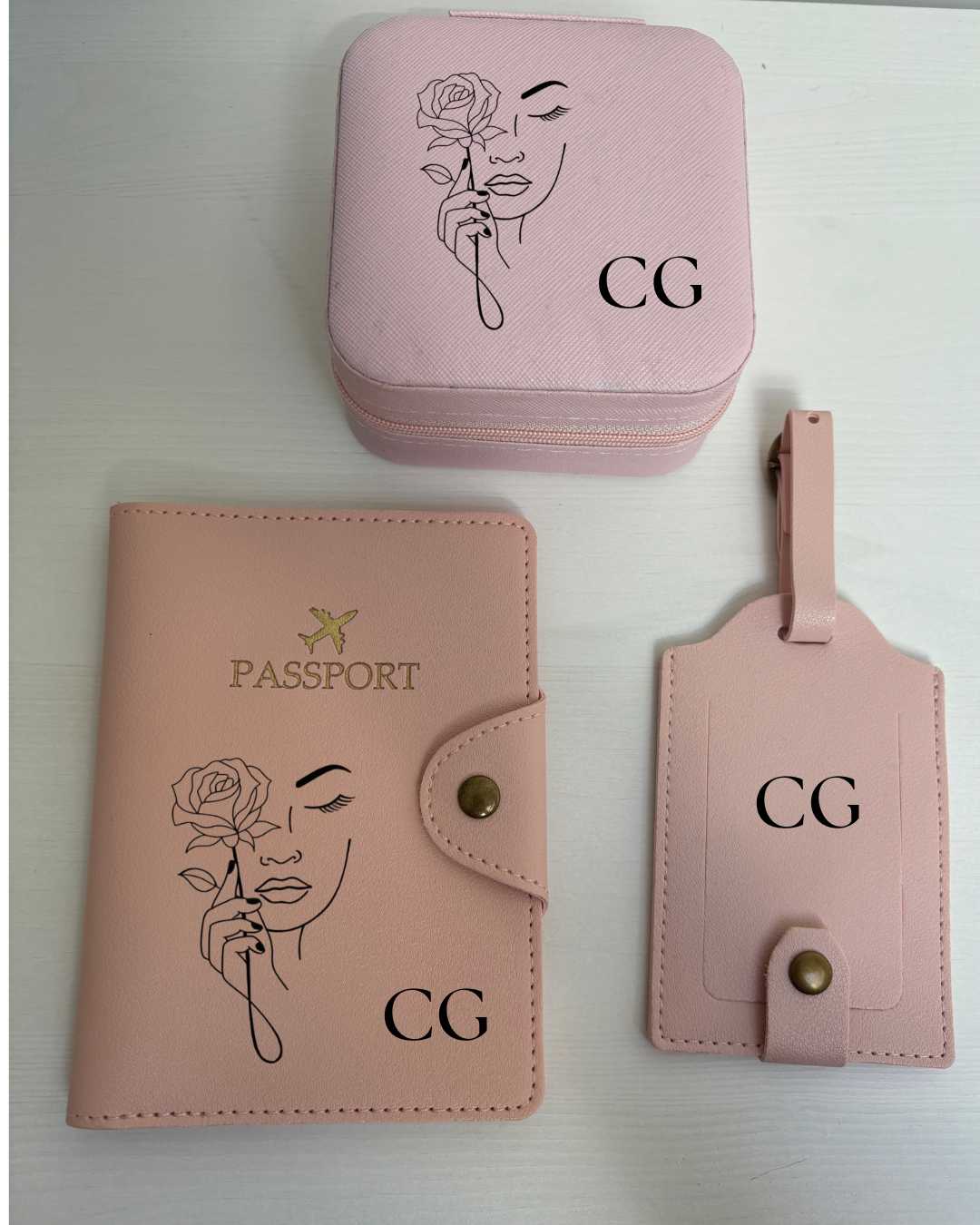 Kit Viaggio - Eleganza e Praticità in Ogni Dettaglio ✈️✨