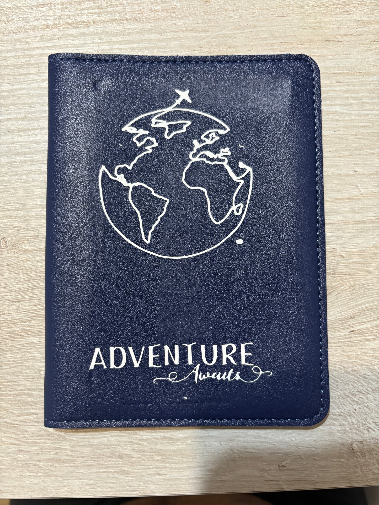 Kit Personalizzato Porta Passaporto + Etichetta per Valigia