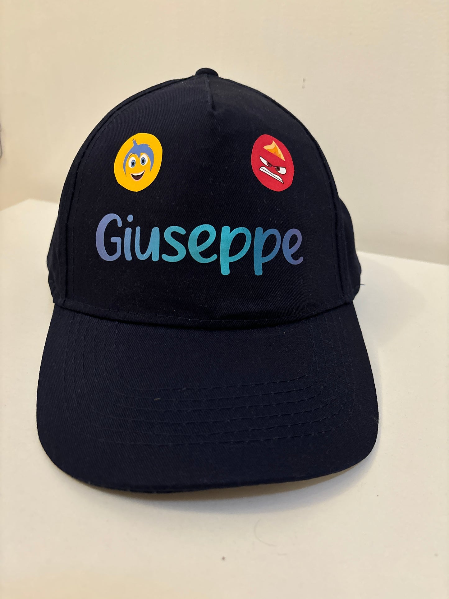 Kit Zainetto + Cappello Personalizzati – L’Essenziale per un’Estate da Piccoli Grandi Avventurieri!