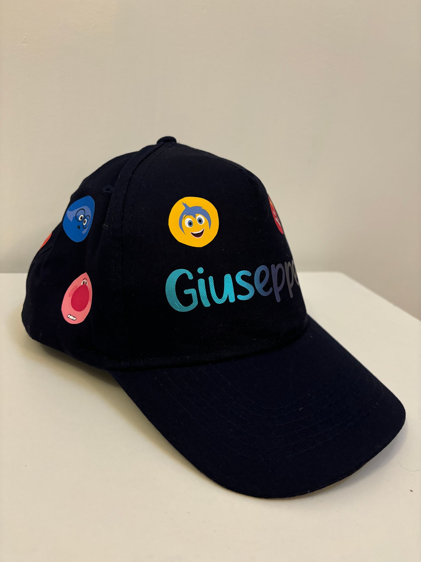 Kit Zainetto + Cappello Personalizzati – L’Essenziale per un’Estate da Piccoli Grandi Avventurieri!