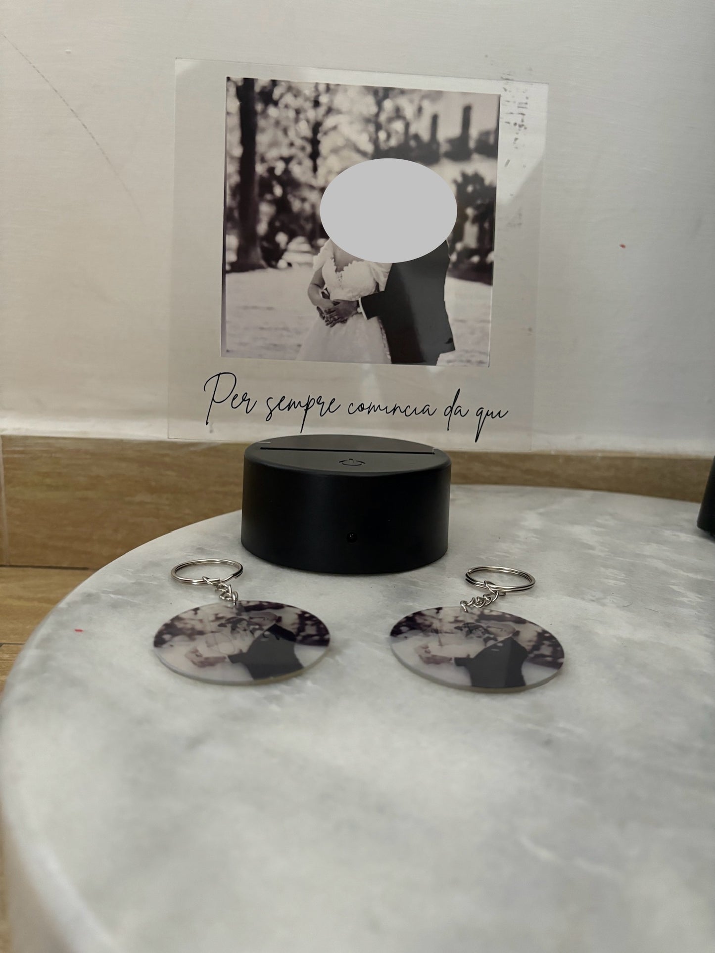 Lámpara personalizada - El amor está en el aire