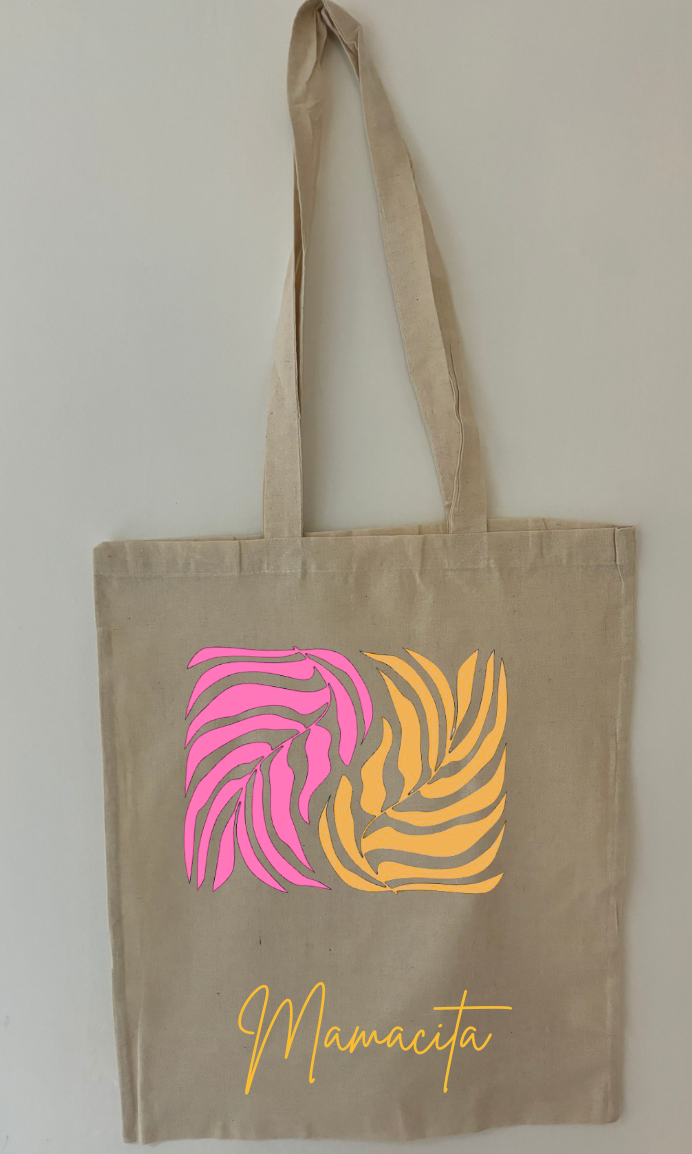 Dentro ci trovi di tutto. Fuori, la Mamacita