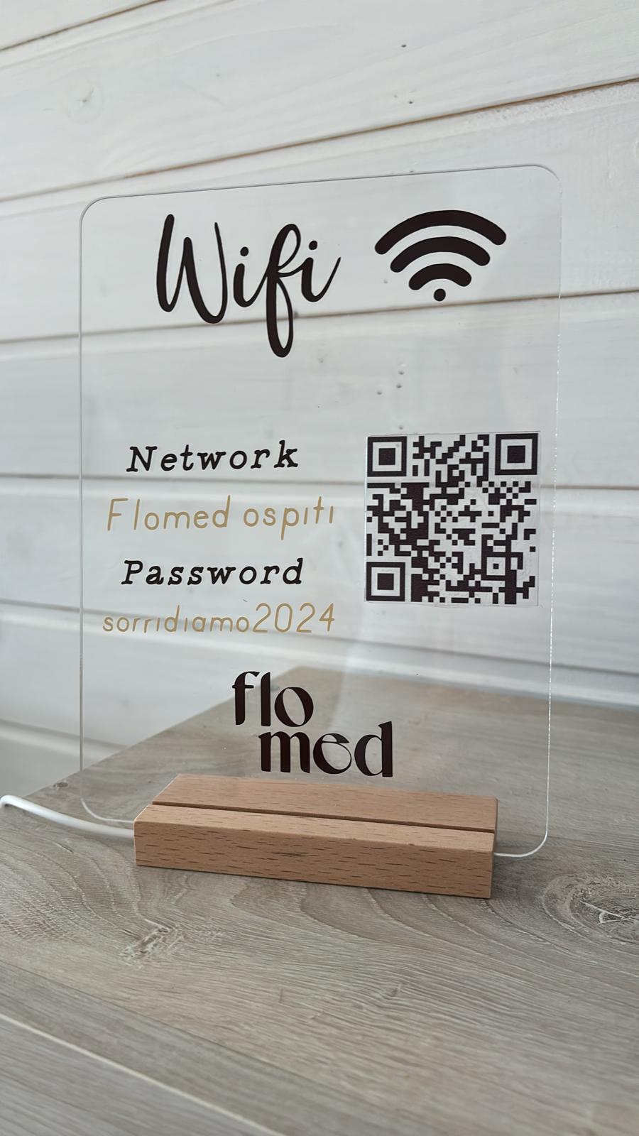 Cartello WiFi in Plexiglass Personalizzato (con base)