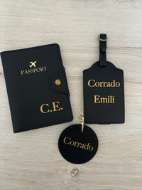 Kit Viaggio Personalizzato – Portapassaporto & Etichetta Valigia
