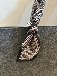 Personalized Felt Bag with Colored Handles – Elegance, Style, and Functionality