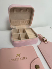 Kit Viaggio - Eleganza e Praticità in Ogni Dettaglio ✈️✨