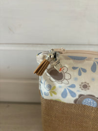 🌸 Handmade Clutches: Color, Spring, and a Unique Touch! 🌸