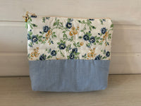 🌸 Handmade Clutches: Color, Spring, and a Unique Touch! 🌸