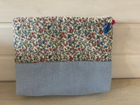 🌸 Handmade Clutches: Color, Spring, and a Unique Touch! 🌸