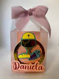 Personalized favor boxes