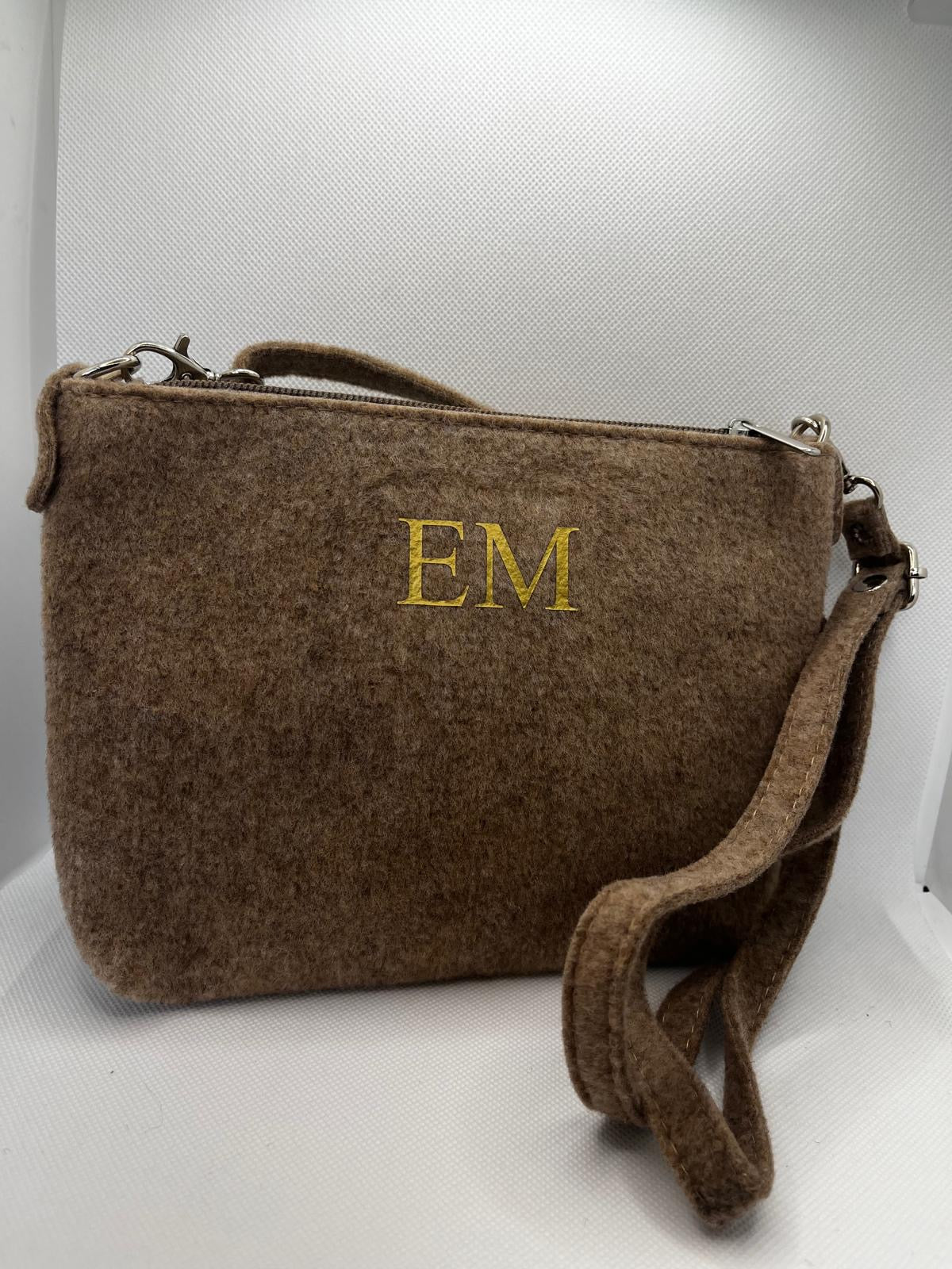 Personalized Felt Bag with Colored Handles – Elegance, Style, and Functionality